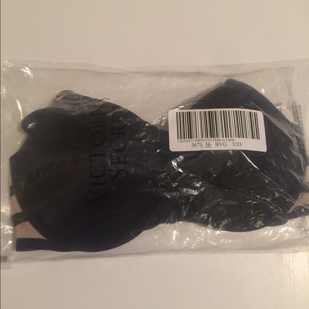 Victoria’s Secret Very Sexy Push-up 32D